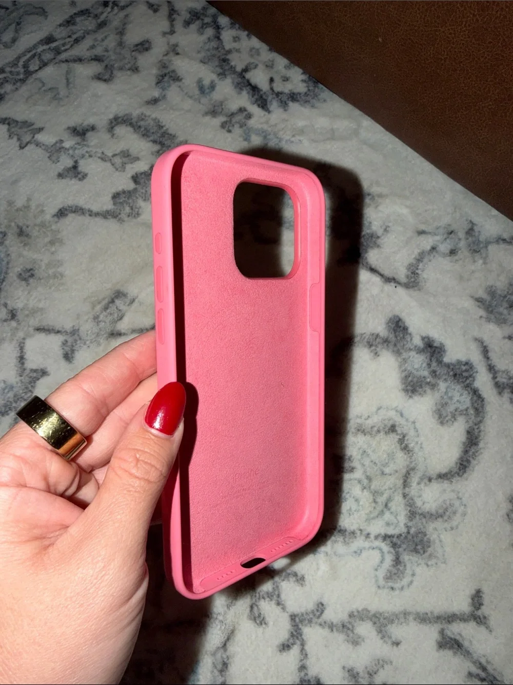 Apple Silicone iPhone 15 Pro Max Case - Coral Pink